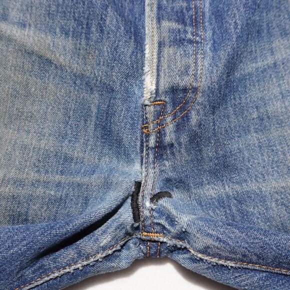 Levi’s Distressed 501 Button Fly Blue Jeans 30x32 100% Cotton - Picture 4 of 16